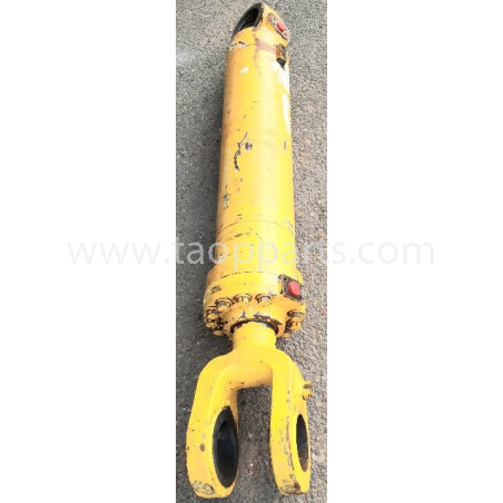 Komatsu Lift cylinder...